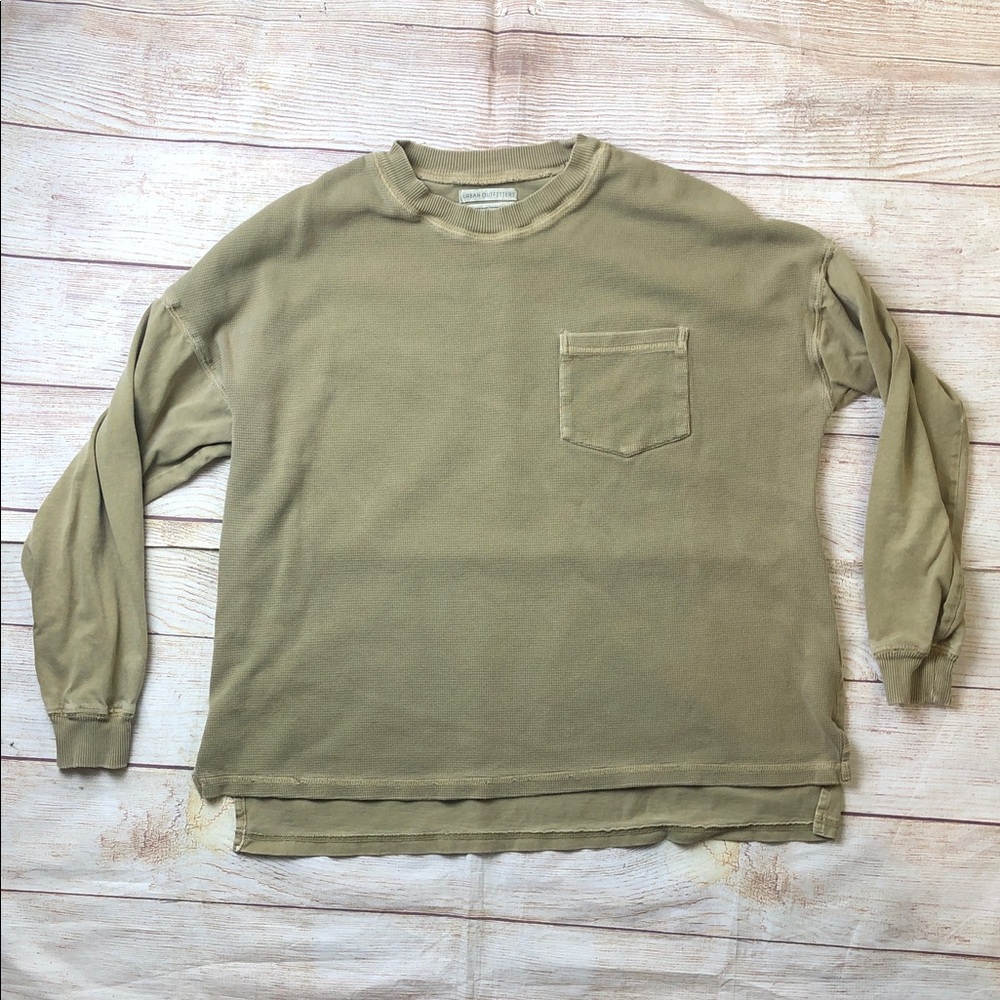 Urban Outfitters Olive Long Sleeve Tee 🩵